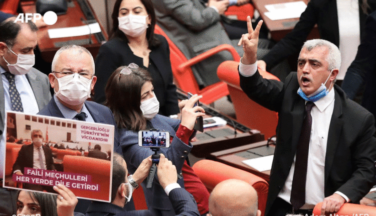 البرلماني التركي عمر فاروق أوغلو