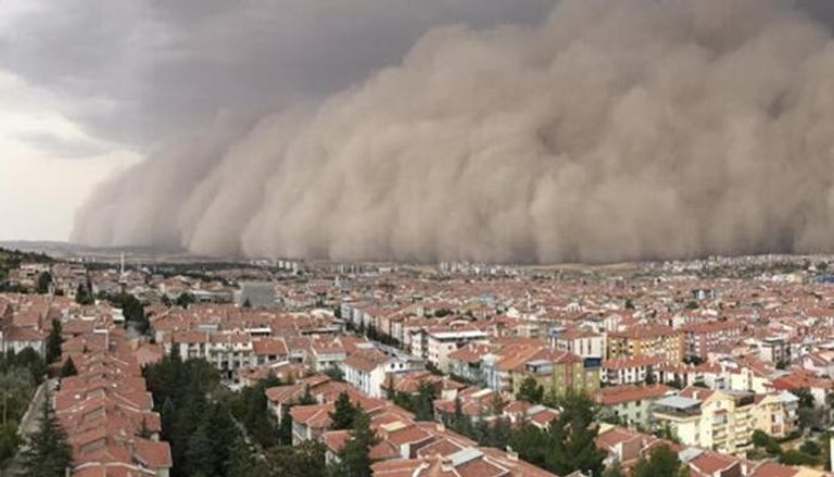 عاصفة ترابية سابقة على تركيا